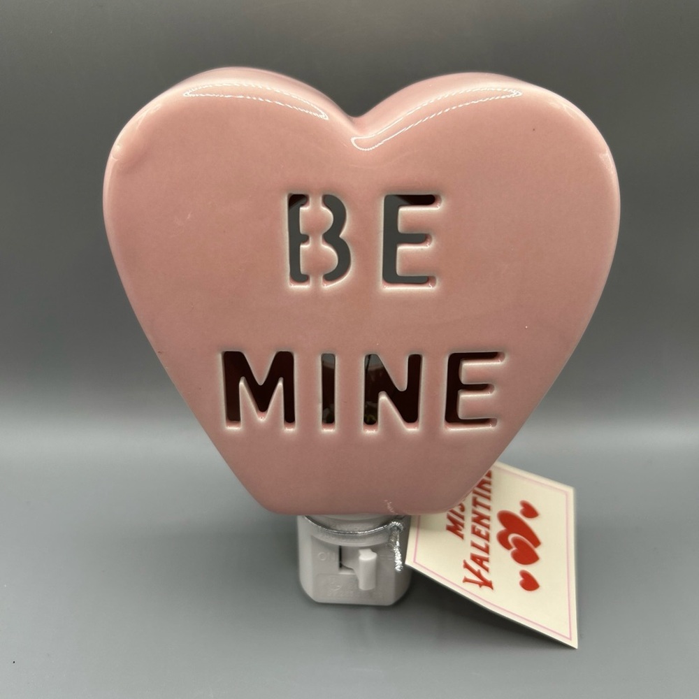 Miss Valentine By Mr Christmas Pink Conversation Heart BE MINE Night Light NEW